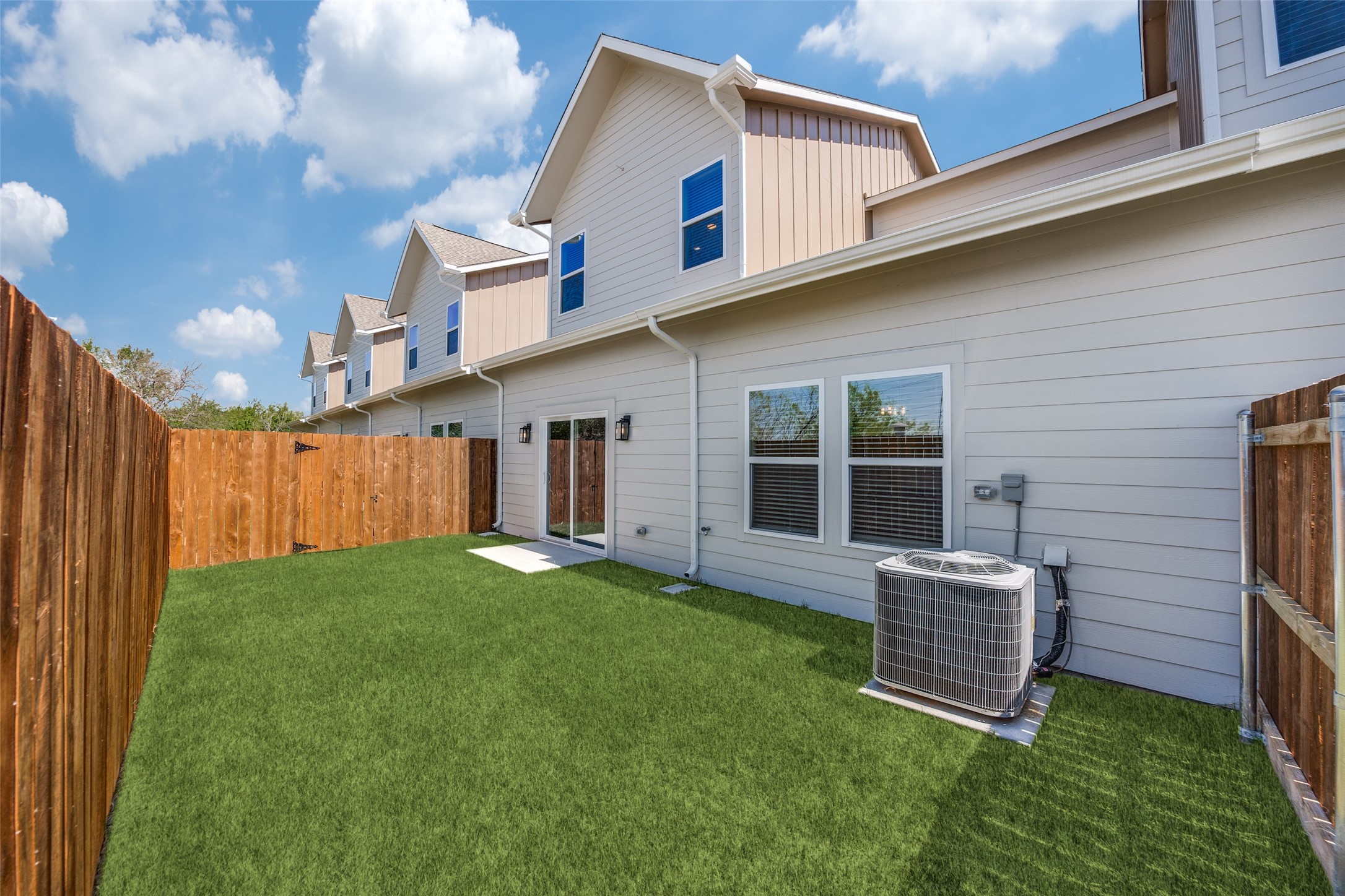 6655 Mountain Trail Dallas TX 75236