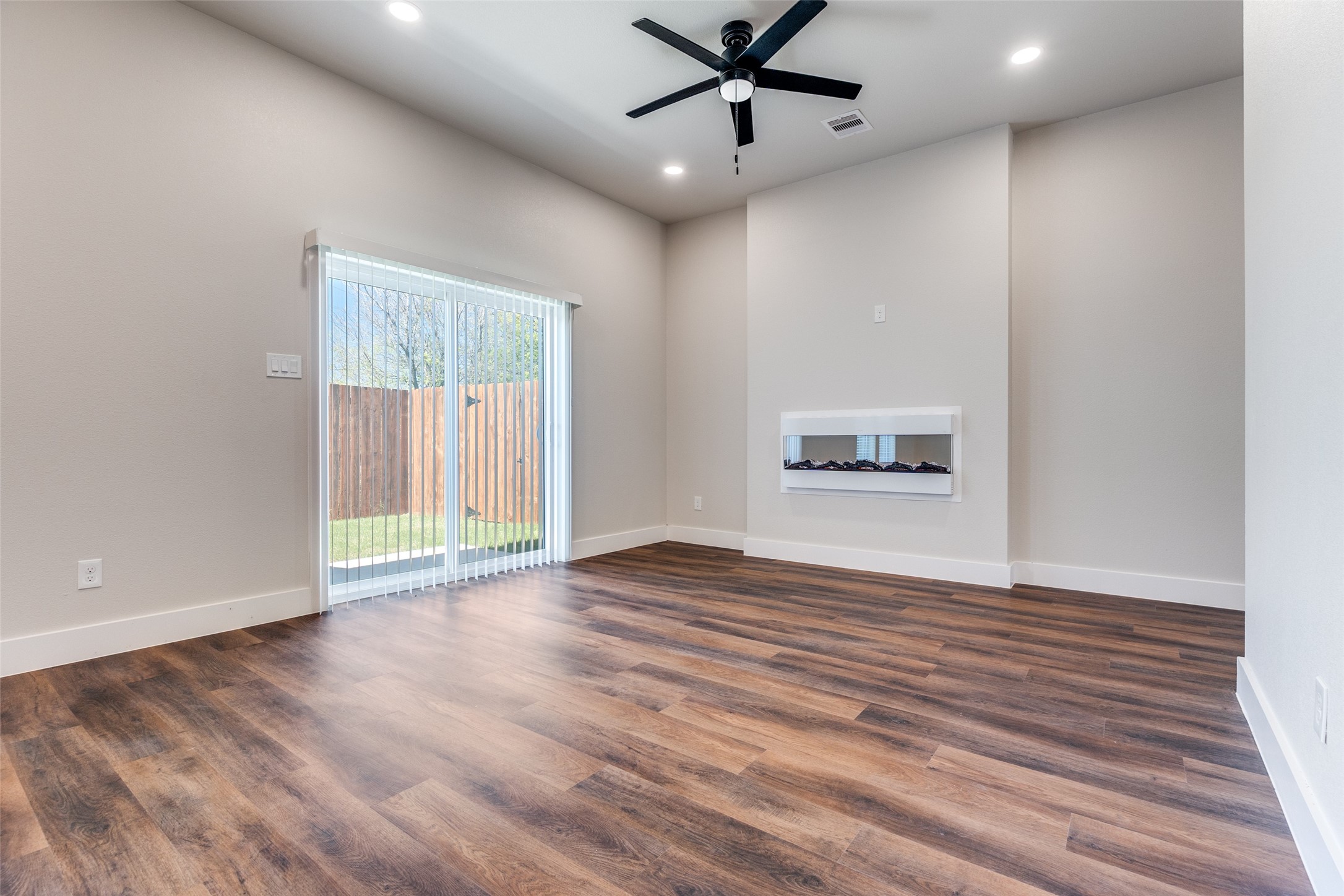6655 Mountain Trail Dallas TX 75236