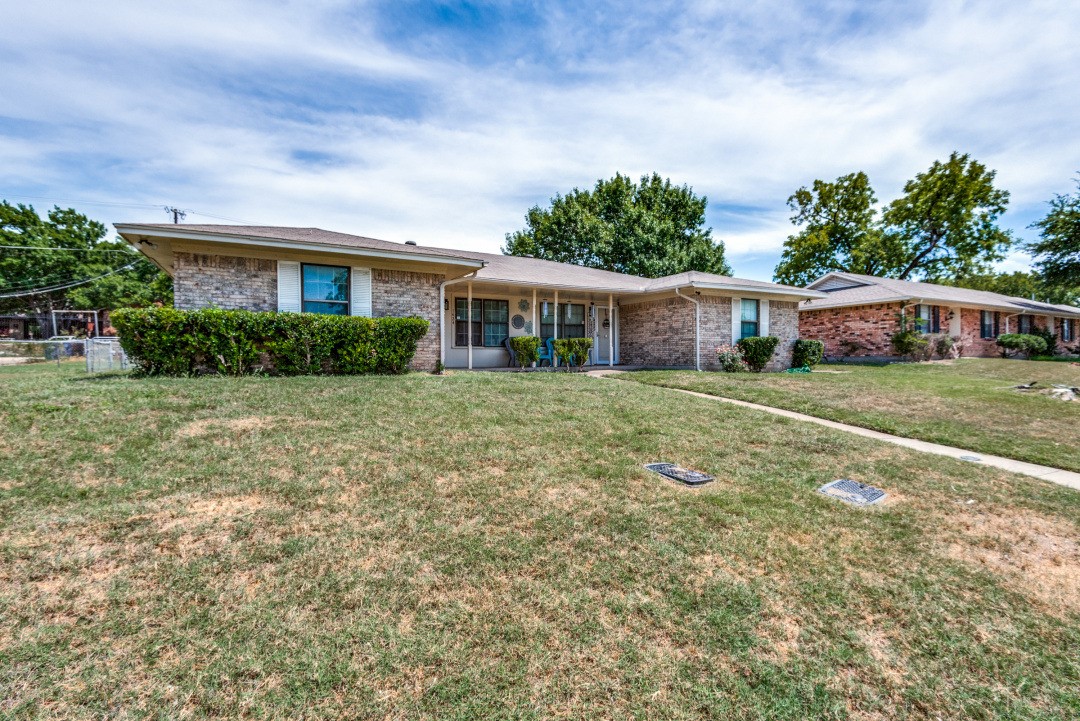 1422 Deborah Avenue Desoto TX 75115