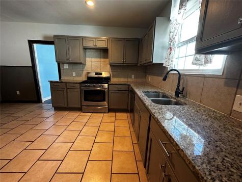 1009 E Humbolt Street Fort Worth TX 76104