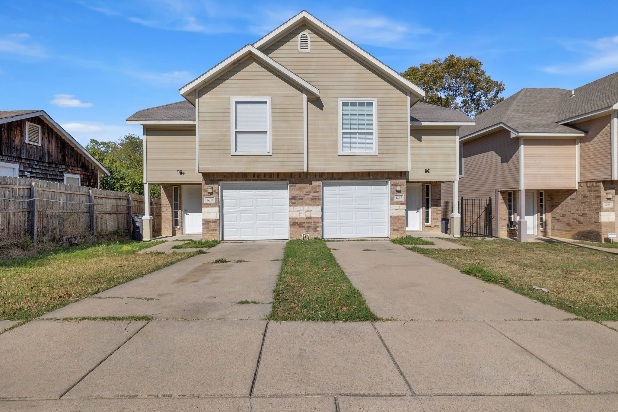 1205 E Powell Avenue Fort Worth TX 76104