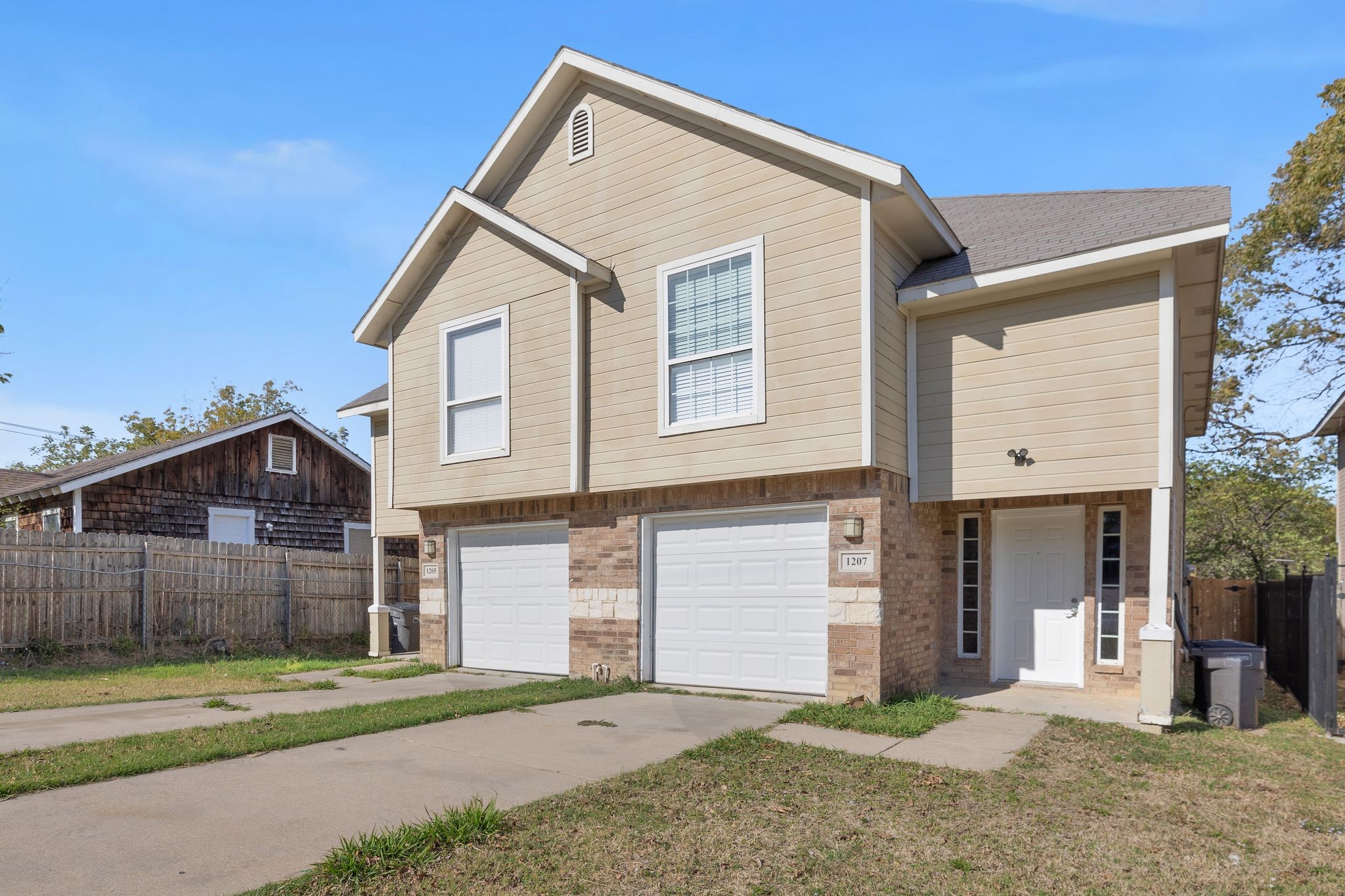 1205 E Powell Avenue Fort Worth TX 76104