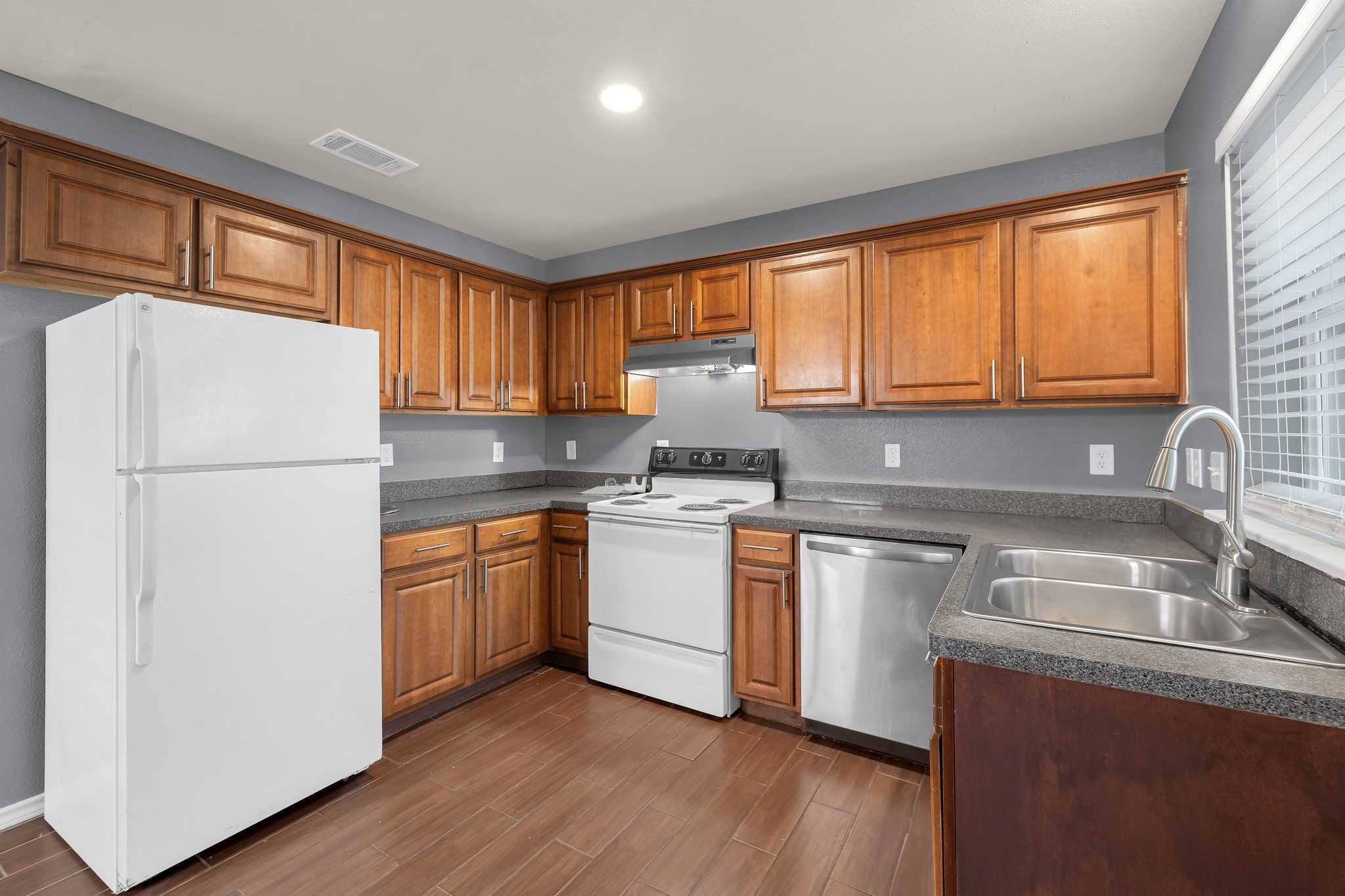 1205 E Powell Avenue Fort Worth TX 76104
