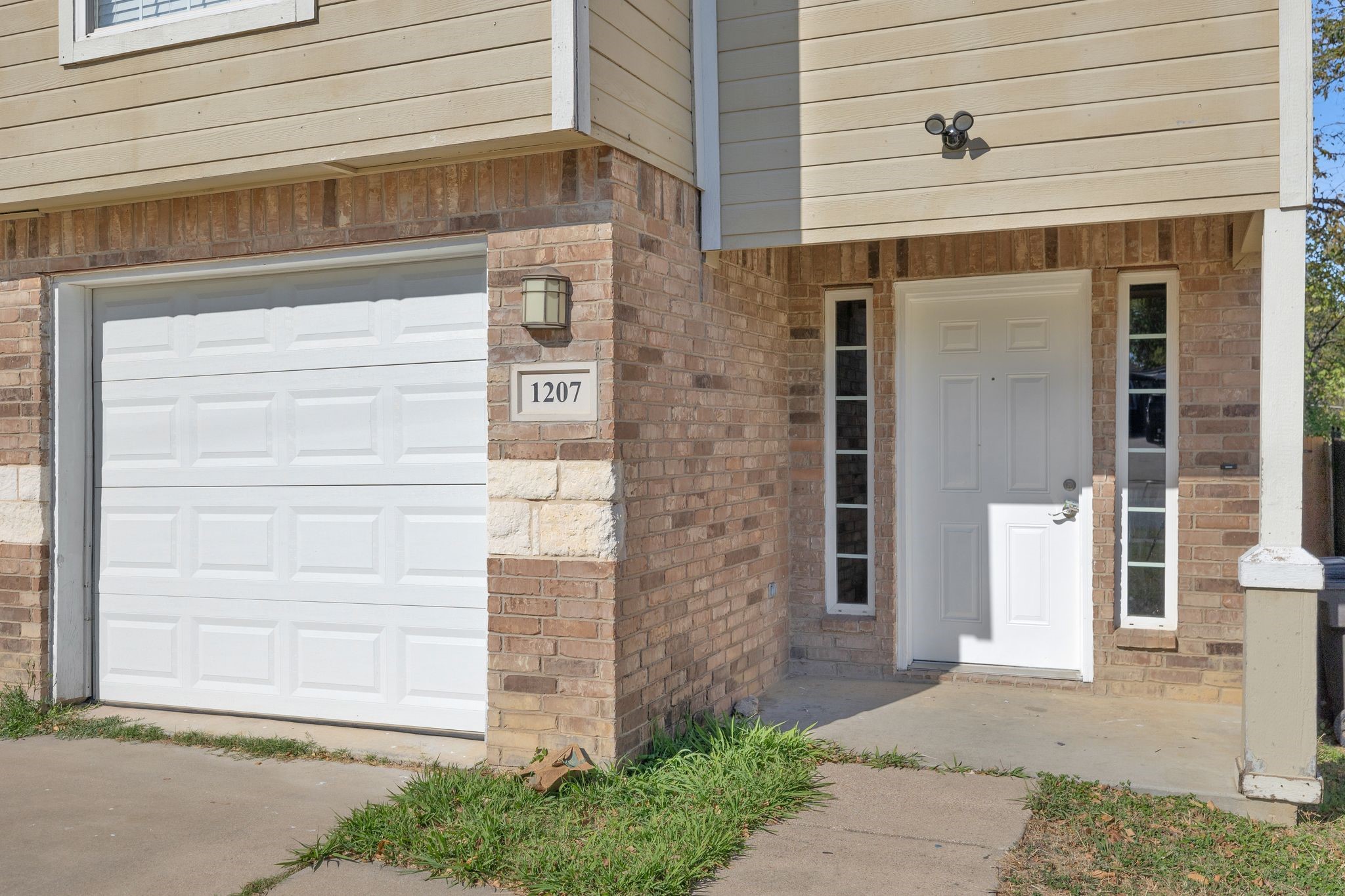 1205 E Powell Avenue Fort Worth TX 76104