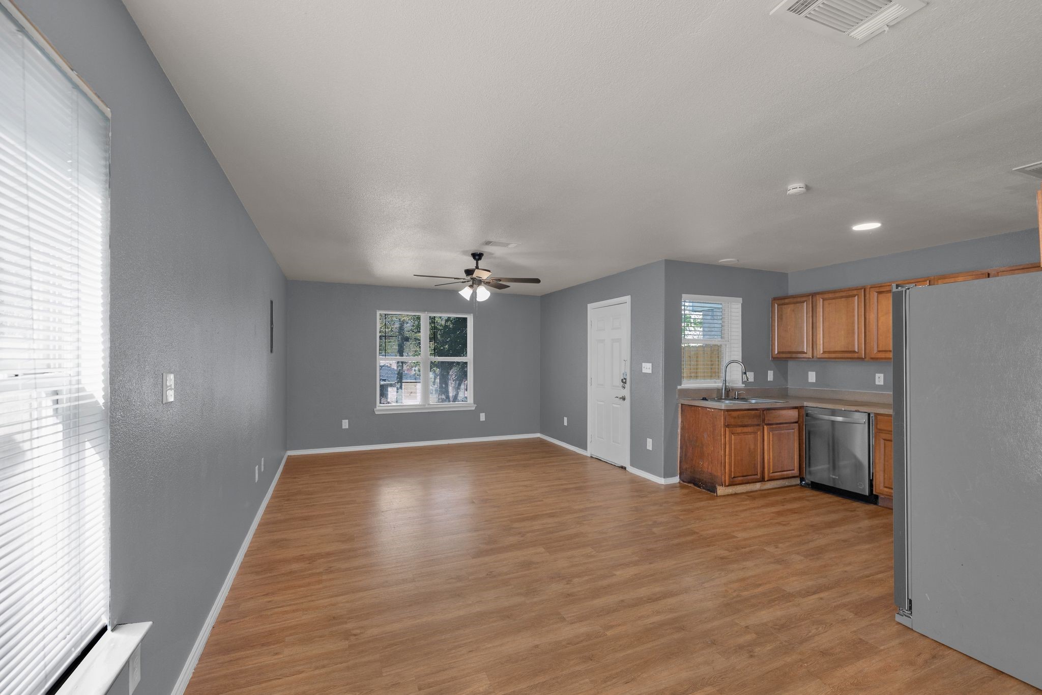 1205 E Powell Avenue Fort Worth TX 76104