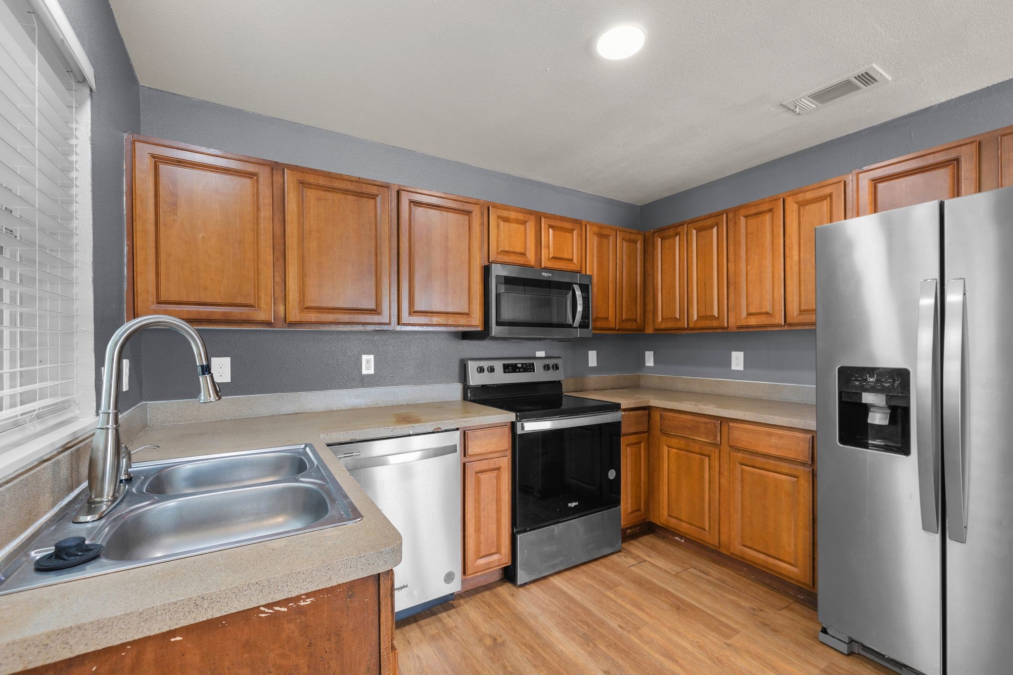 1205 E Powell Avenue Fort Worth TX 76104