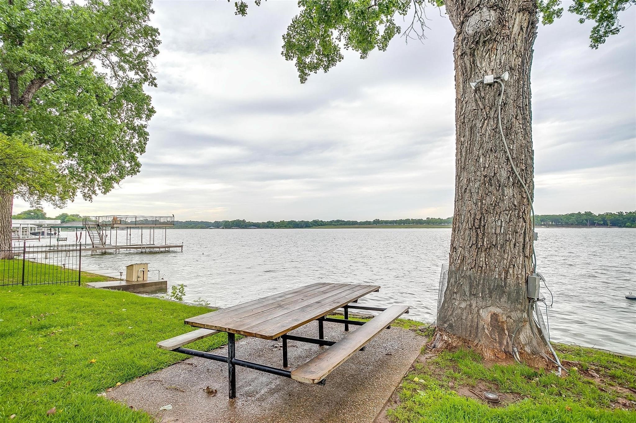 390 Driftwood Court Azle TX 76020