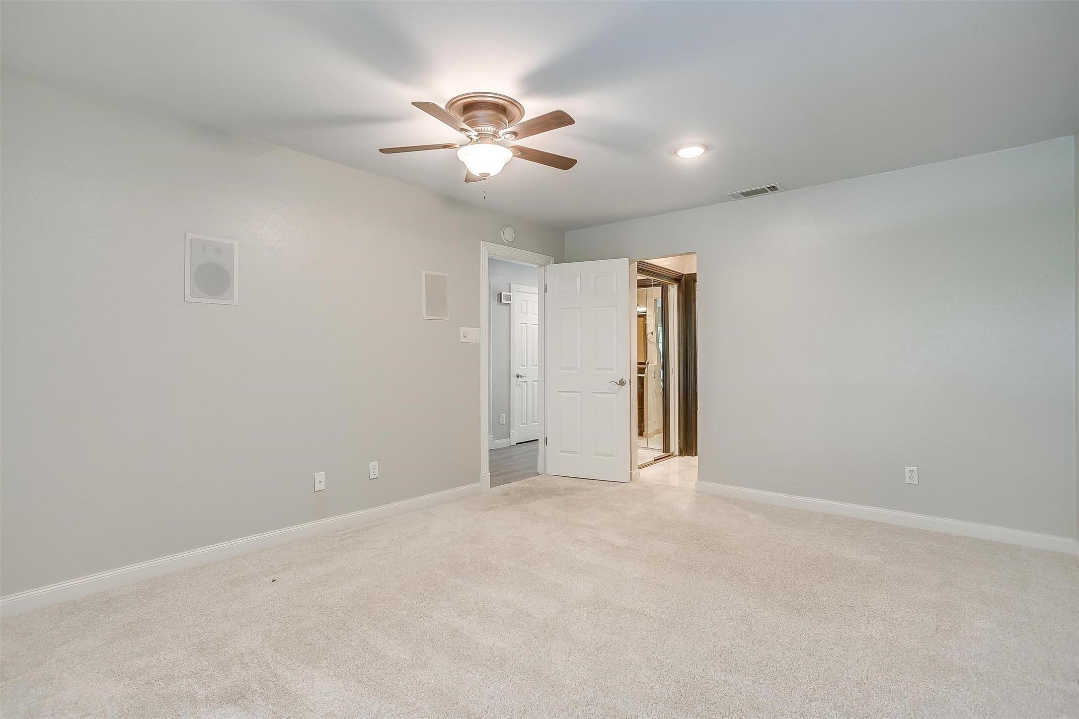 390 Driftwood Court Azle TX 76020