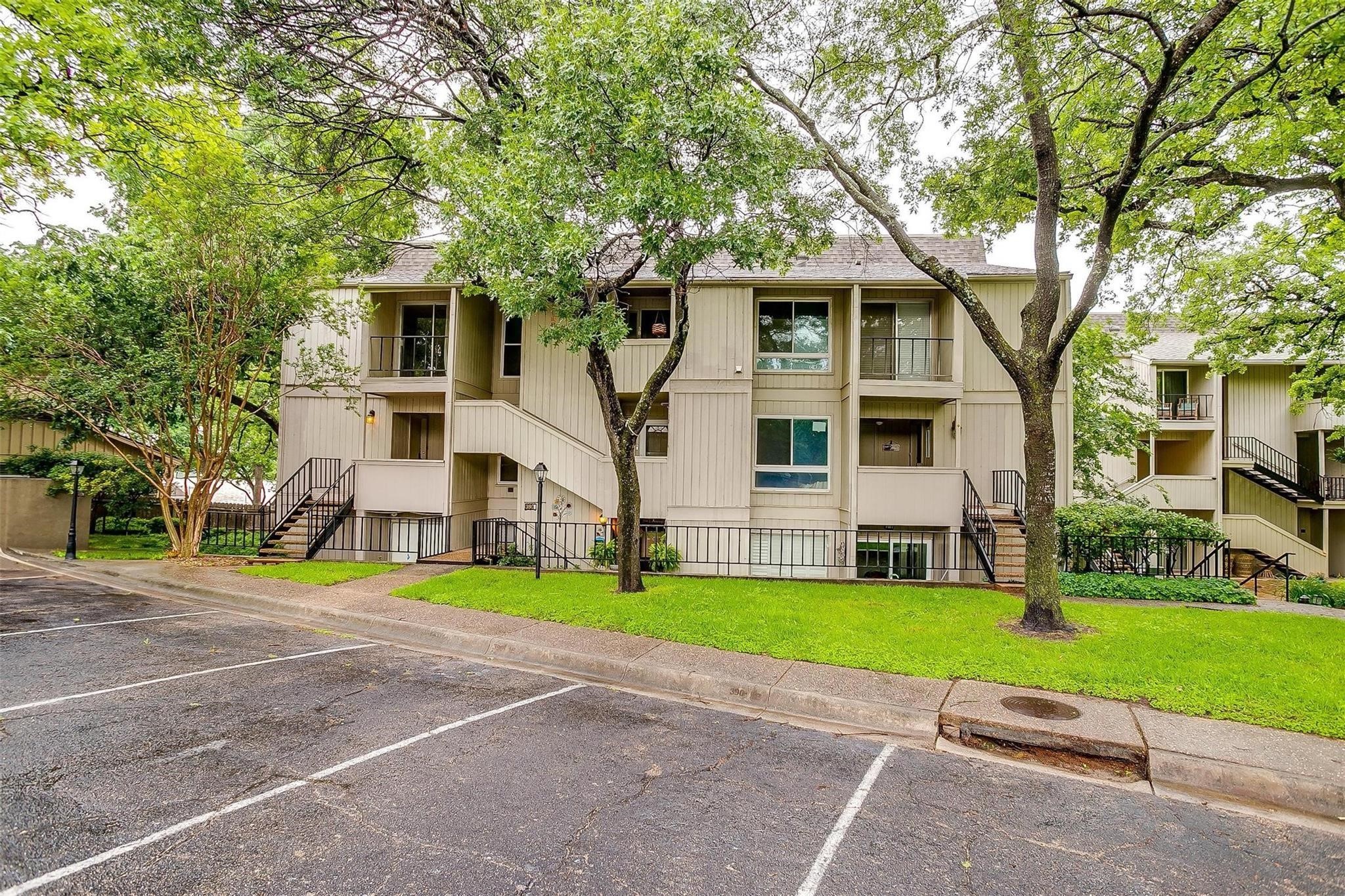 390 Driftwood Court Azle TX 76020