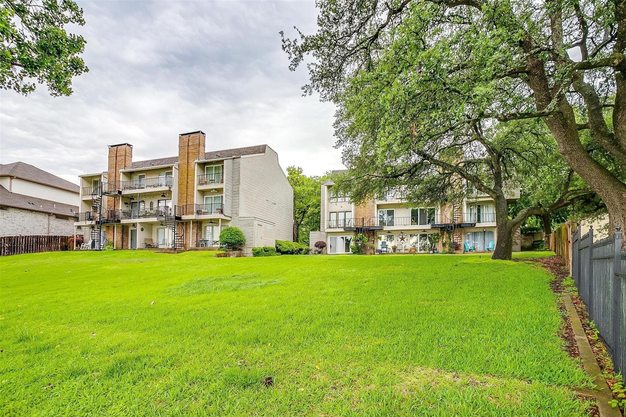390 Driftwood Court Azle TX 76020