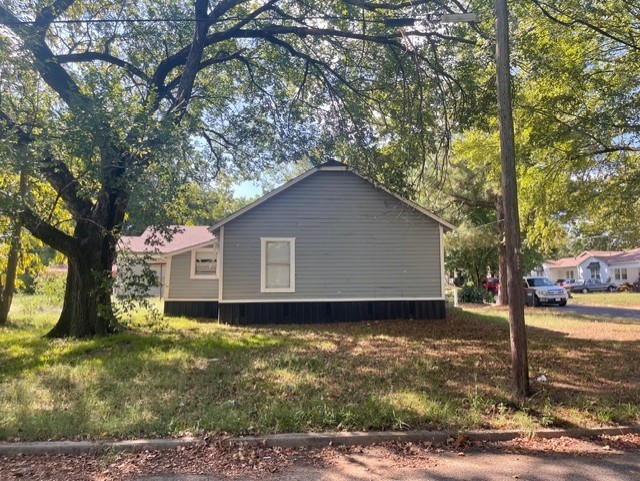 2032, 2044, 2054 E Price Street Paris TX 75460
