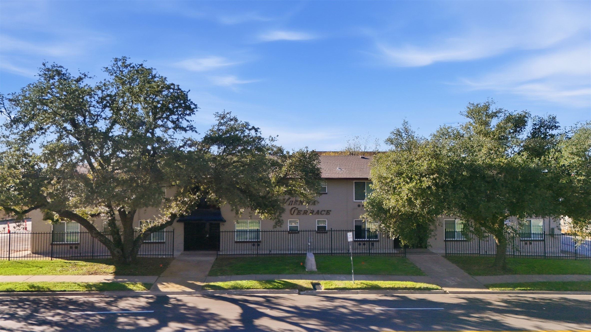 150 S Main Street Euless TX 76040