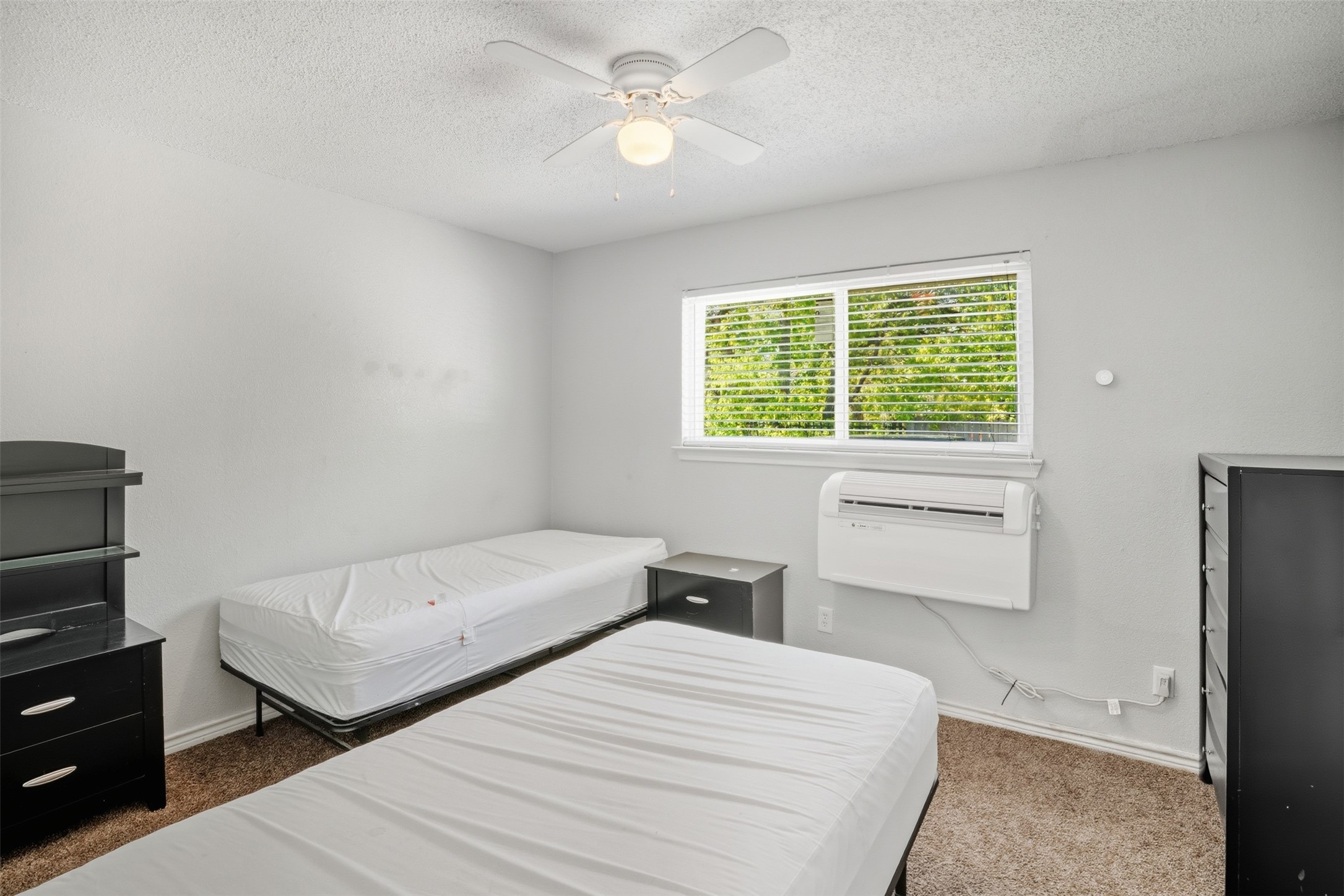 150 S Main Street Euless TX 76040