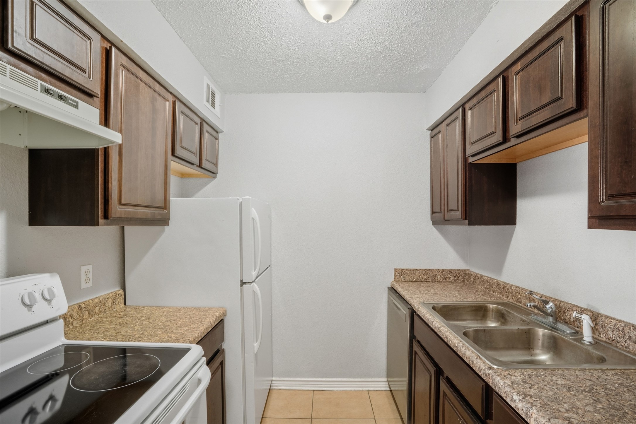150 S Main Street Euless TX 76040