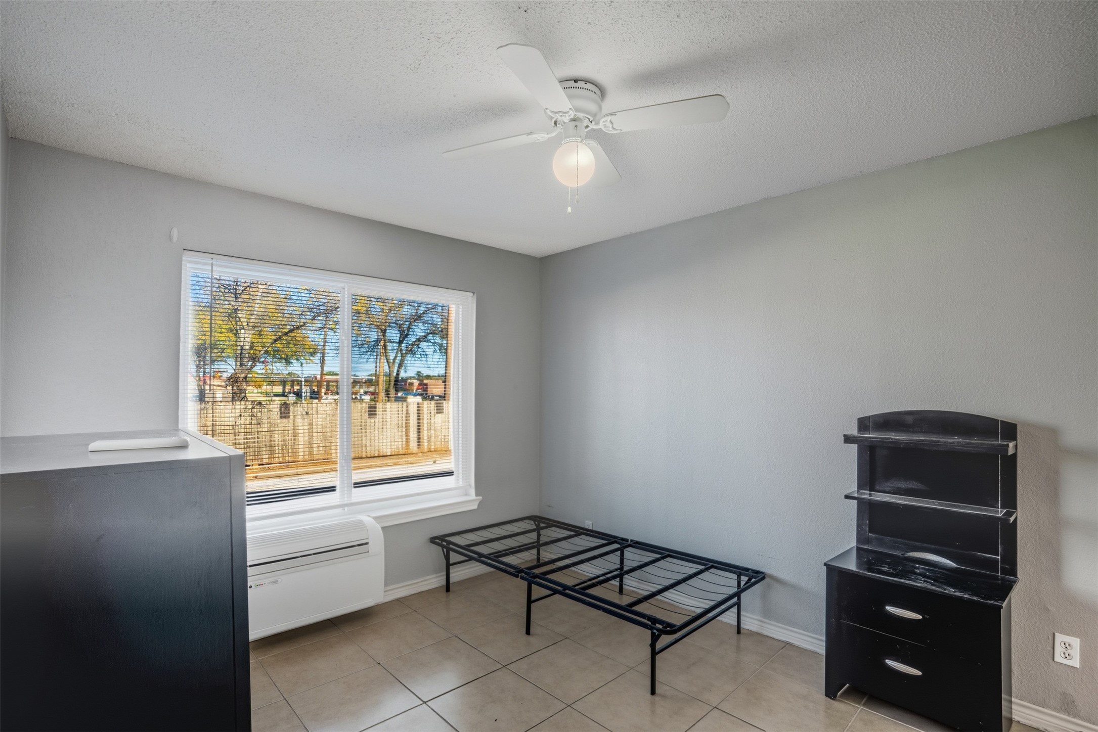 150 S Main Street Euless TX 76040