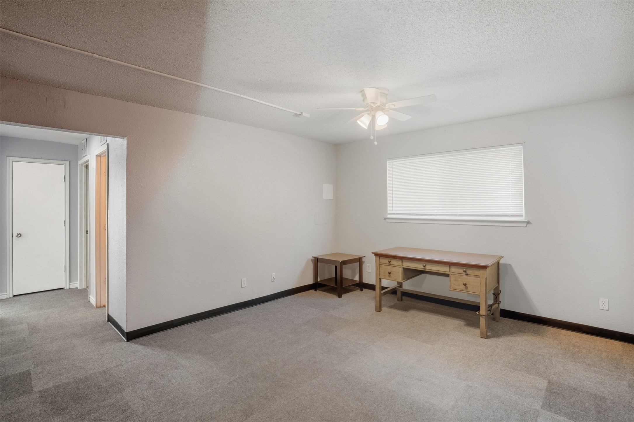 150 S Main Street Euless TX 76040