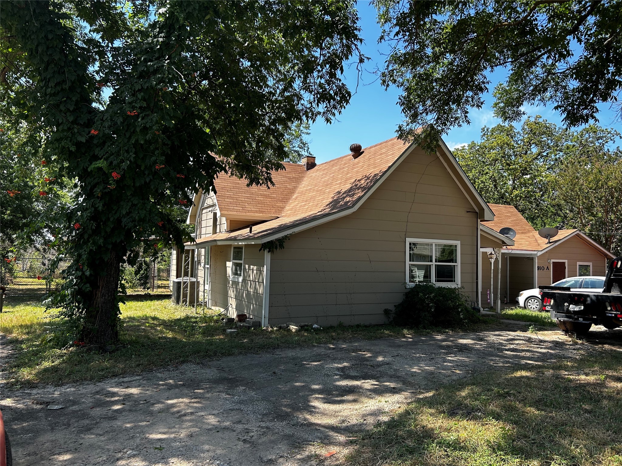 910 W Long Street Stephenville TX 76401