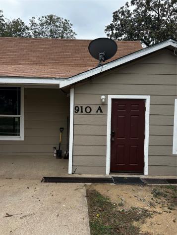 910 W Long Street Stephenville TX 76401