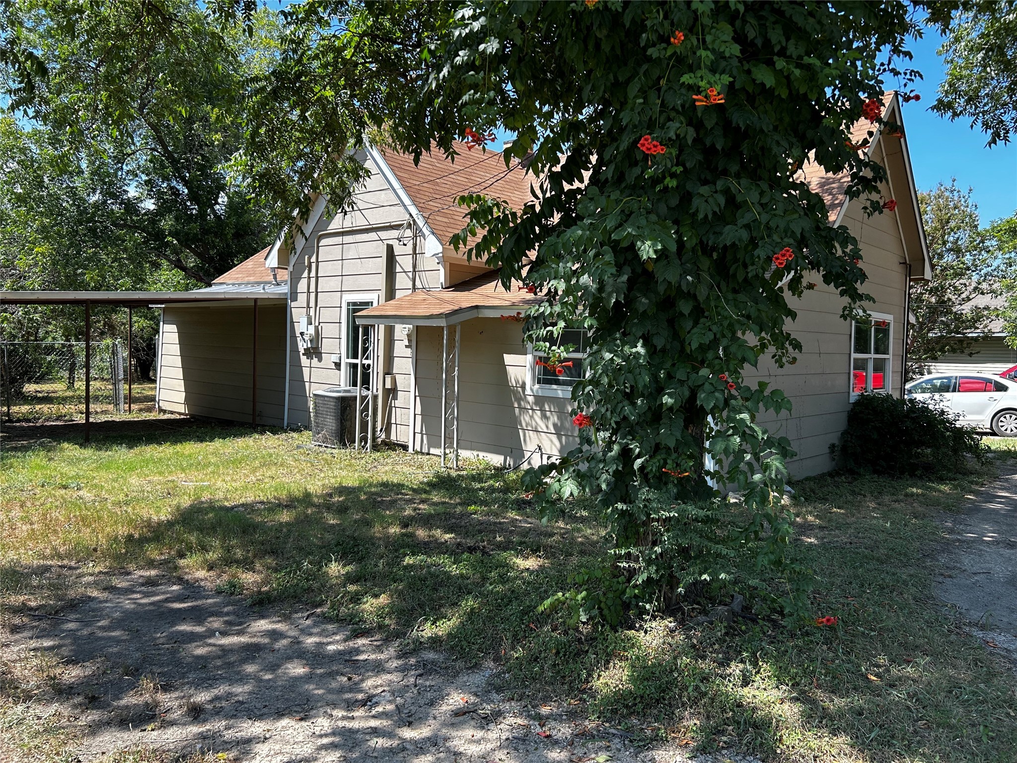 910 W Long Street Stephenville TX 76401