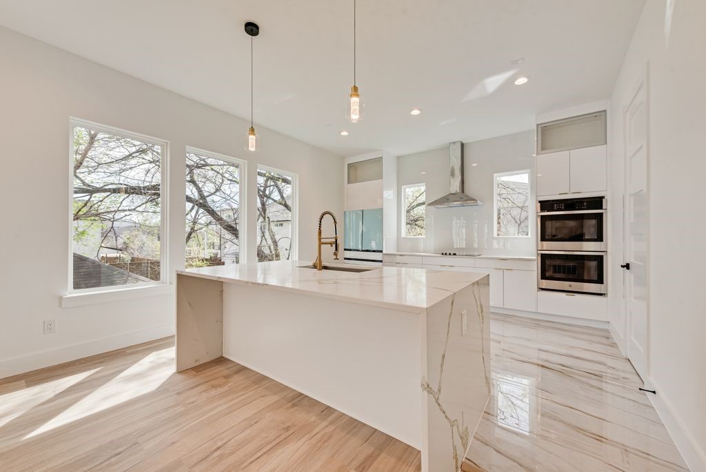 918-920 Duluth Dallas TX 75212