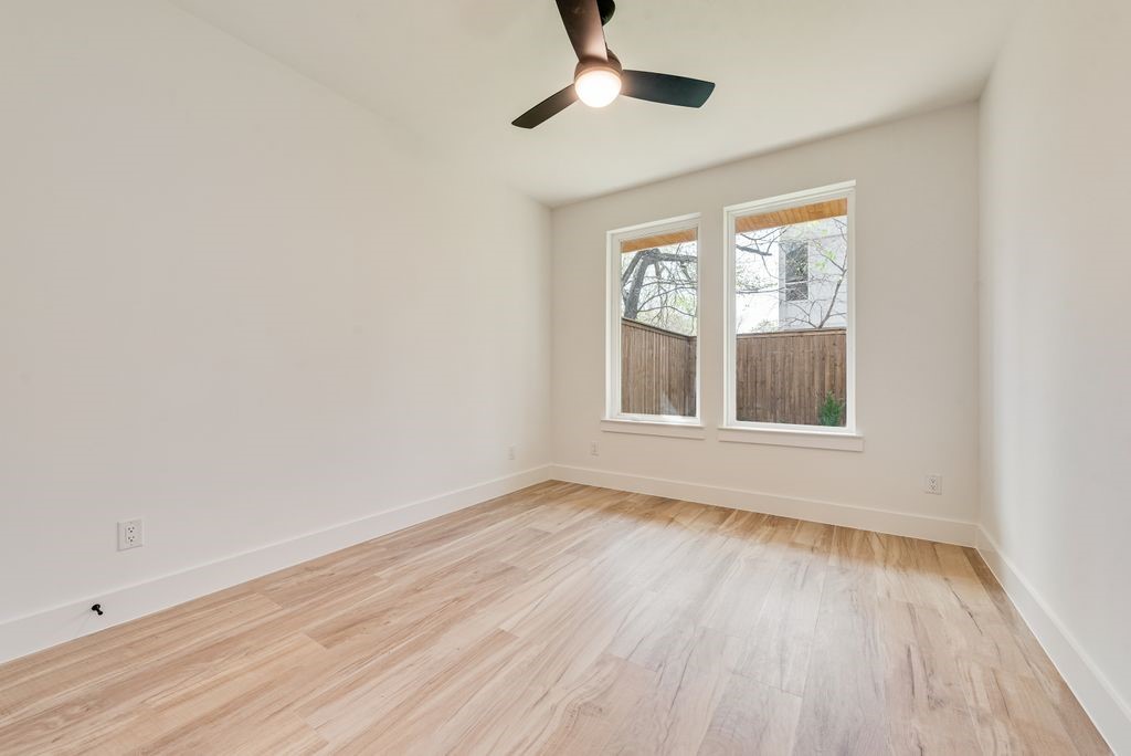 918-920 Duluth Dallas TX 75212