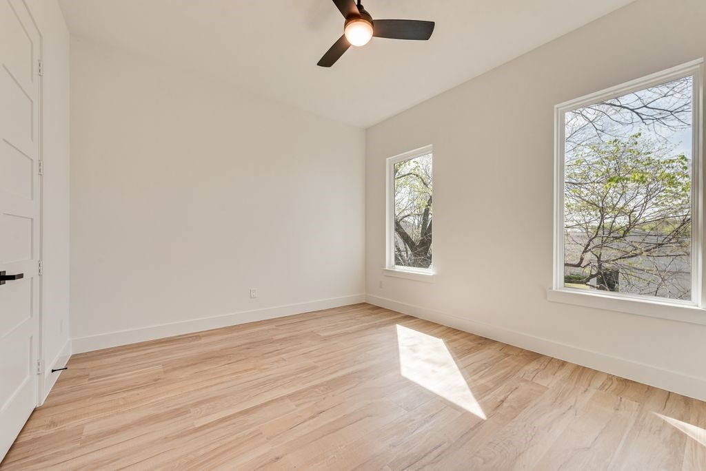 918-920 Duluth Dallas TX 75212