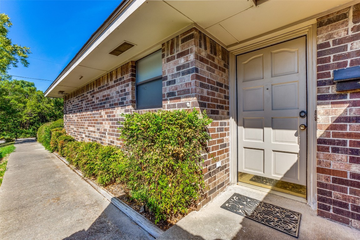 338 Park Brook Drive Dallas TX 75218