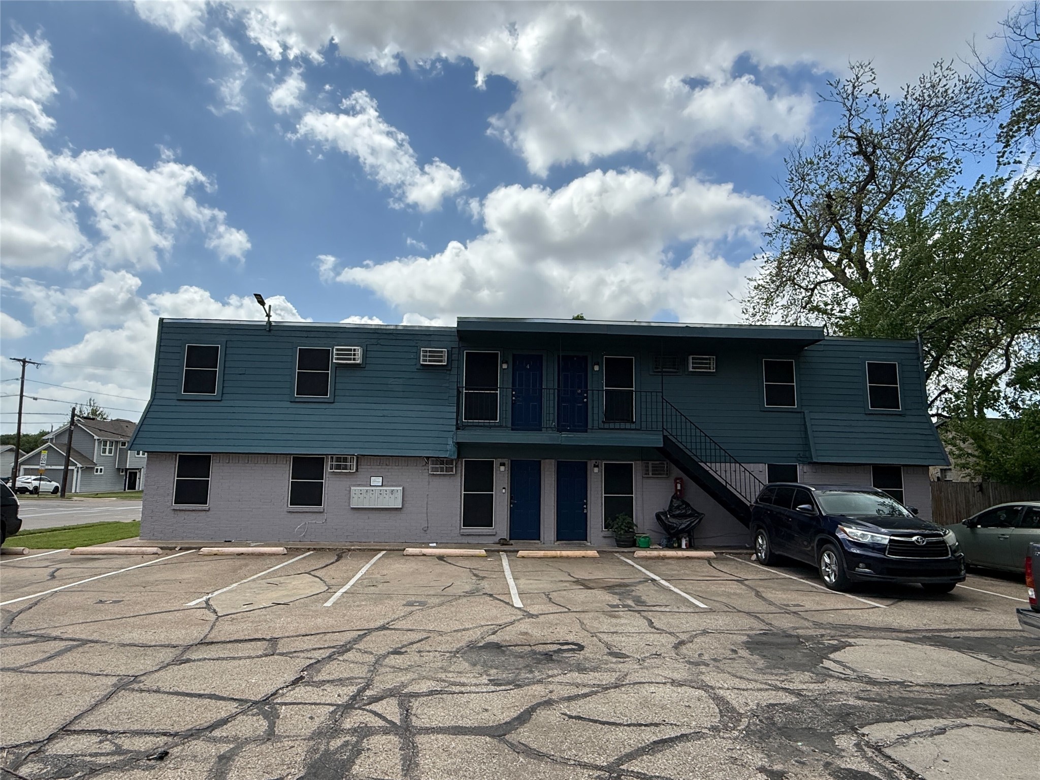 111 E Rogers Street Arlington TX 76011