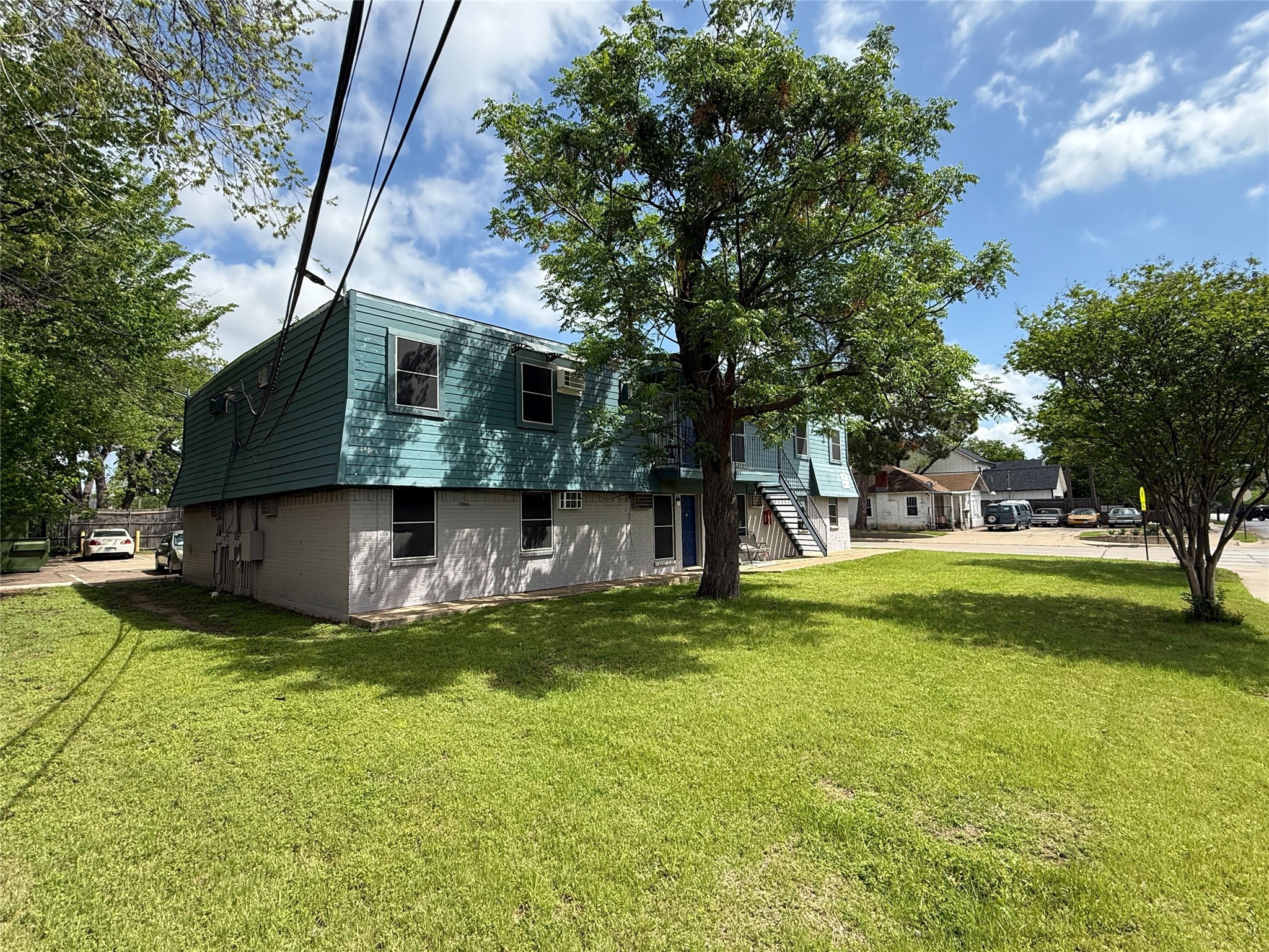 111 E Rogers Street Arlington TX 76011