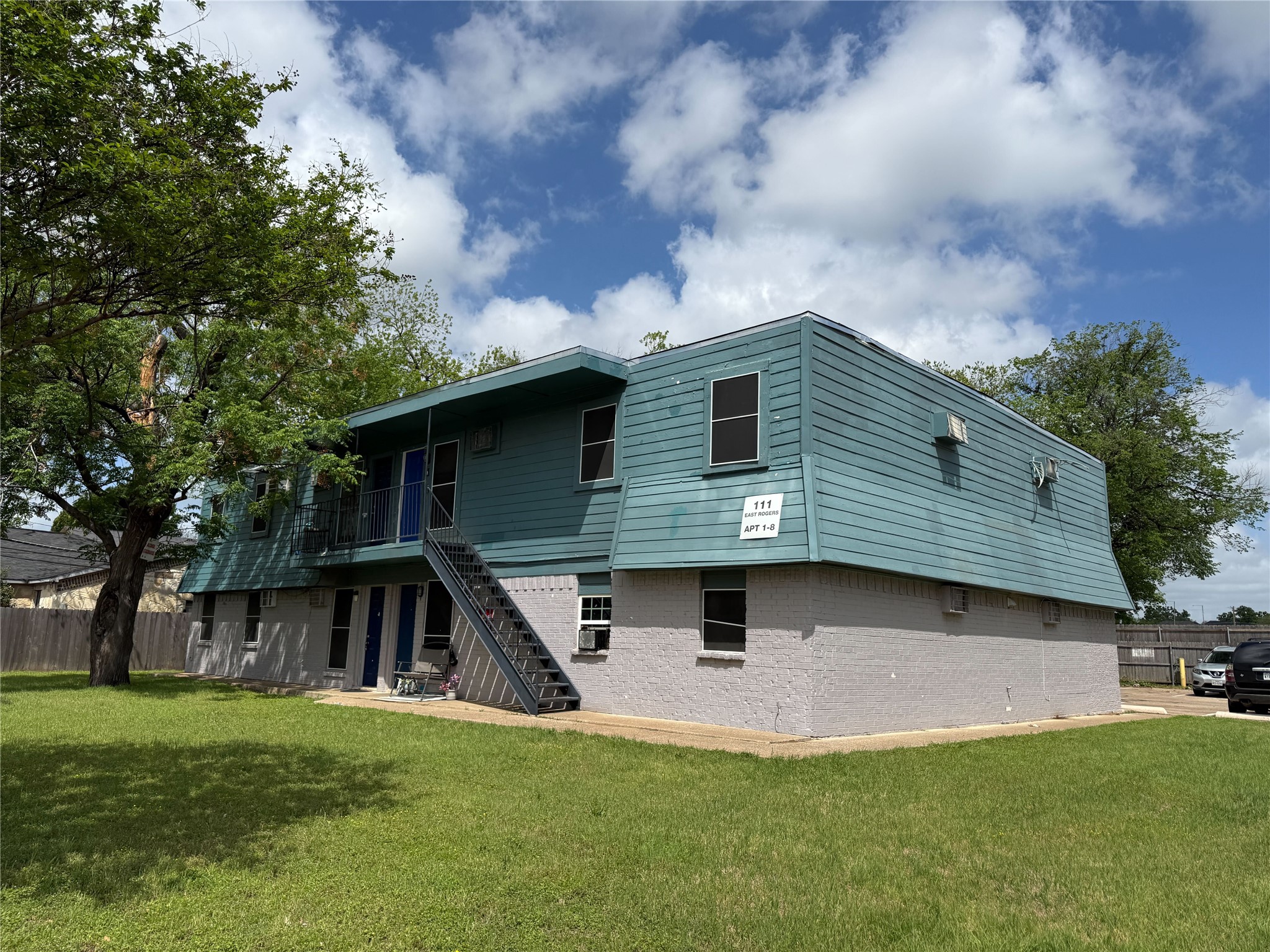 111 E Rogers Street Arlington TX 76011