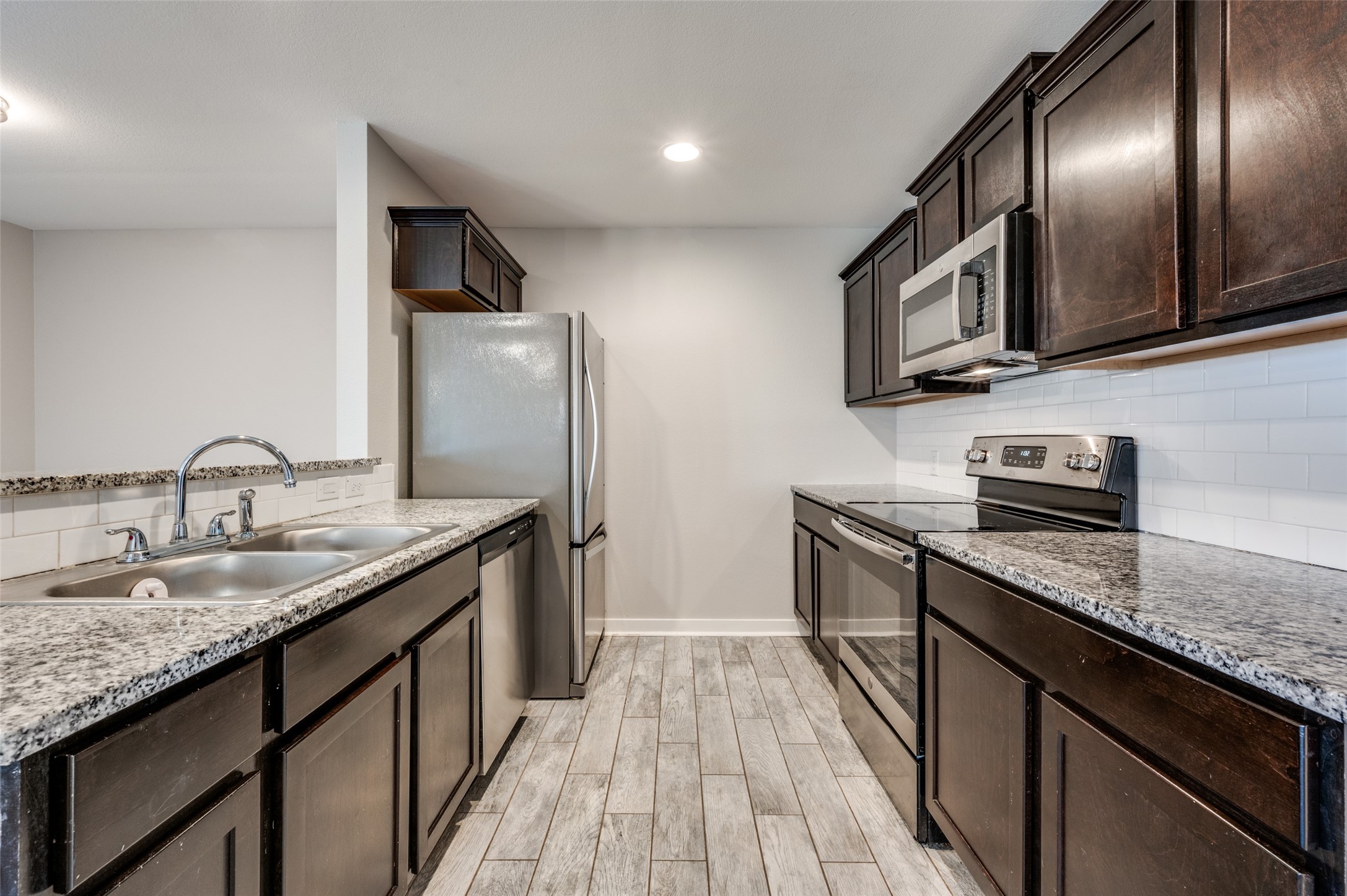 614 N 6th Street Gunter TX 75058