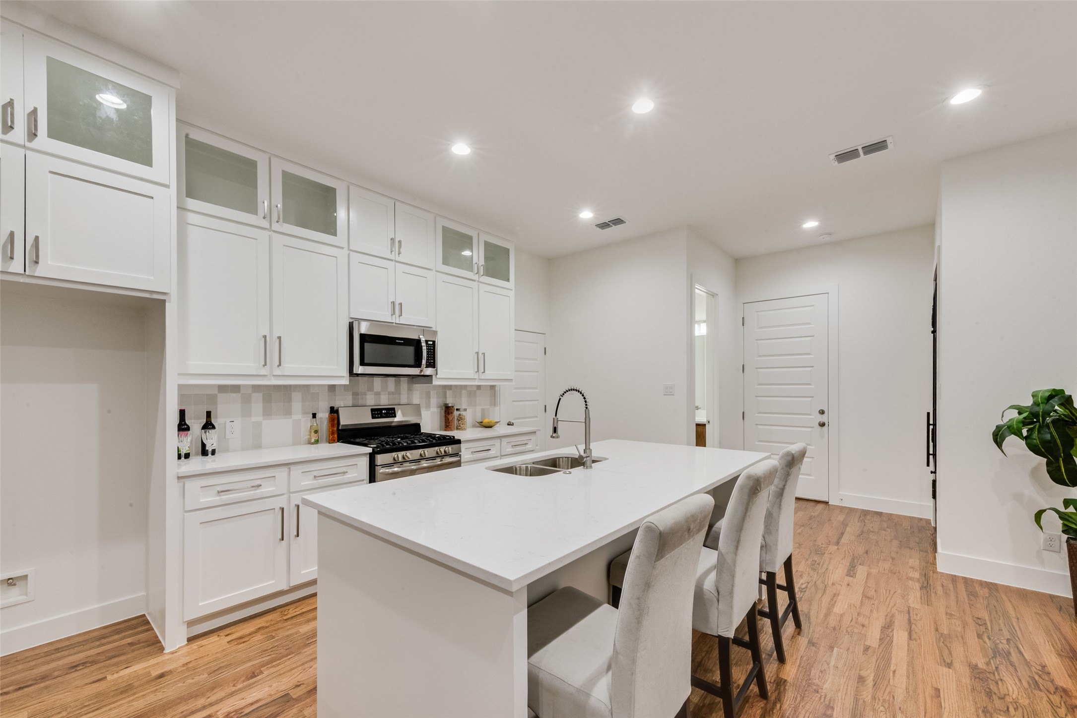 219 W Yarmouth Street Dallas TX 75208