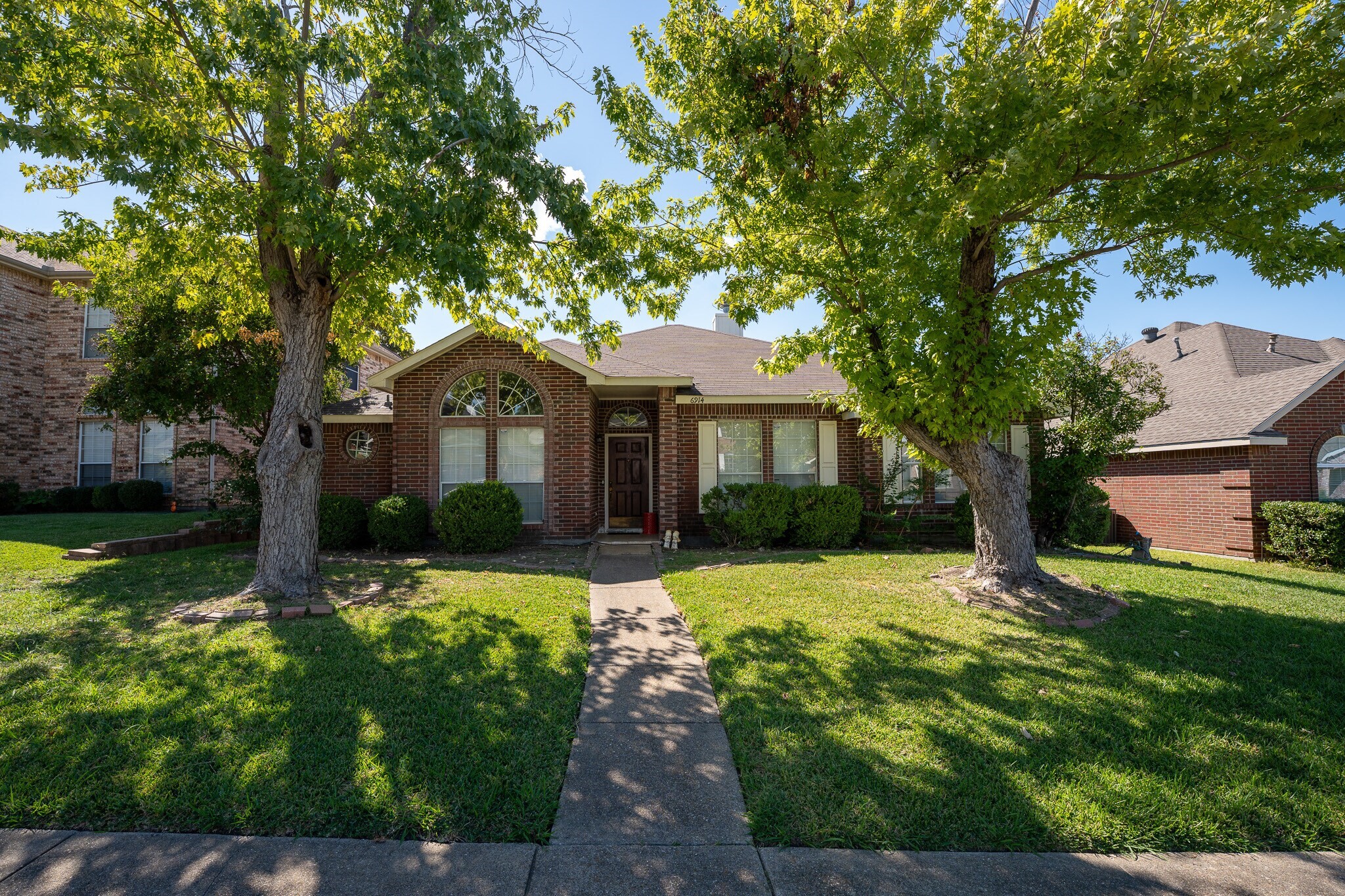 4835 Berridge Lane Dallas TX 75227