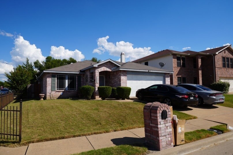 4835 Berridge Lane Dallas TX 75227