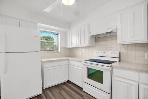 13351 Kit Lane Dallas TX 75240