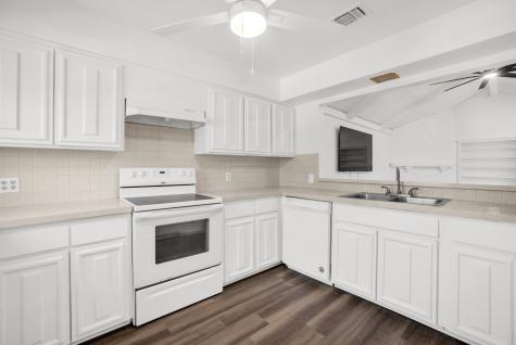 13351 Kit Lane Dallas TX 75240