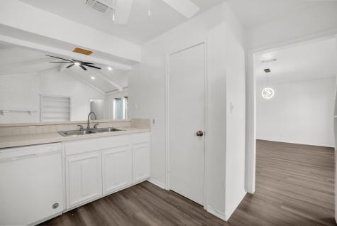 13351 Kit Lane Dallas TX 75240