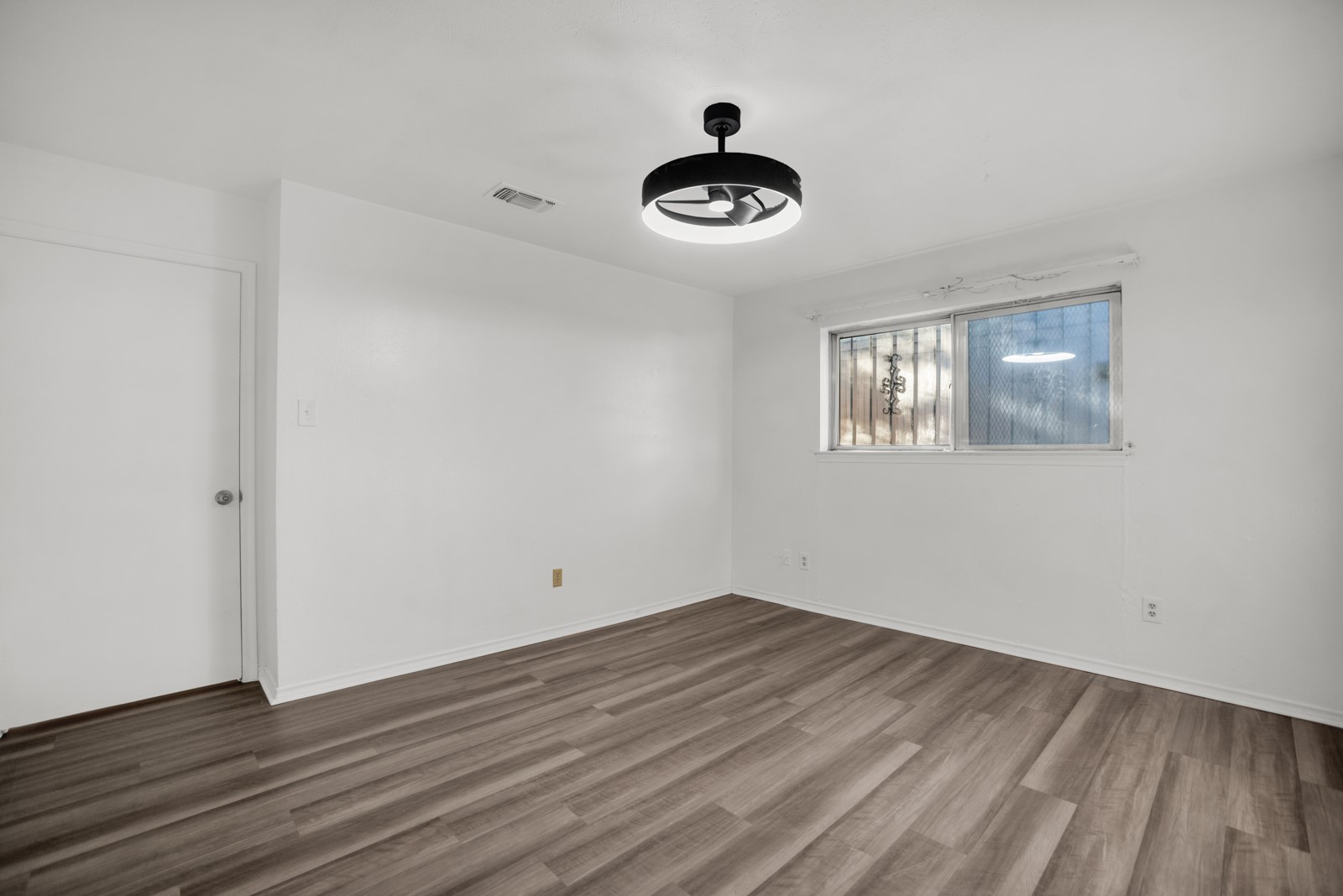 13351 Kit Lane Dallas TX 75240