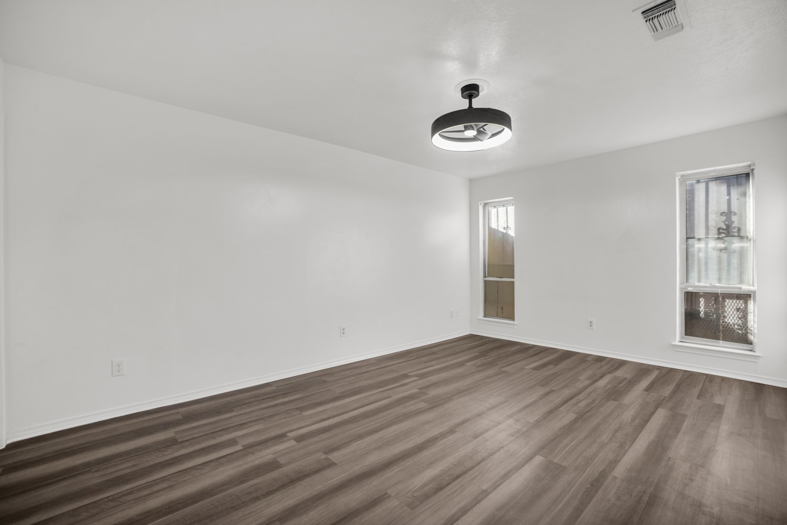 13351 Kit Lane Dallas TX 75240