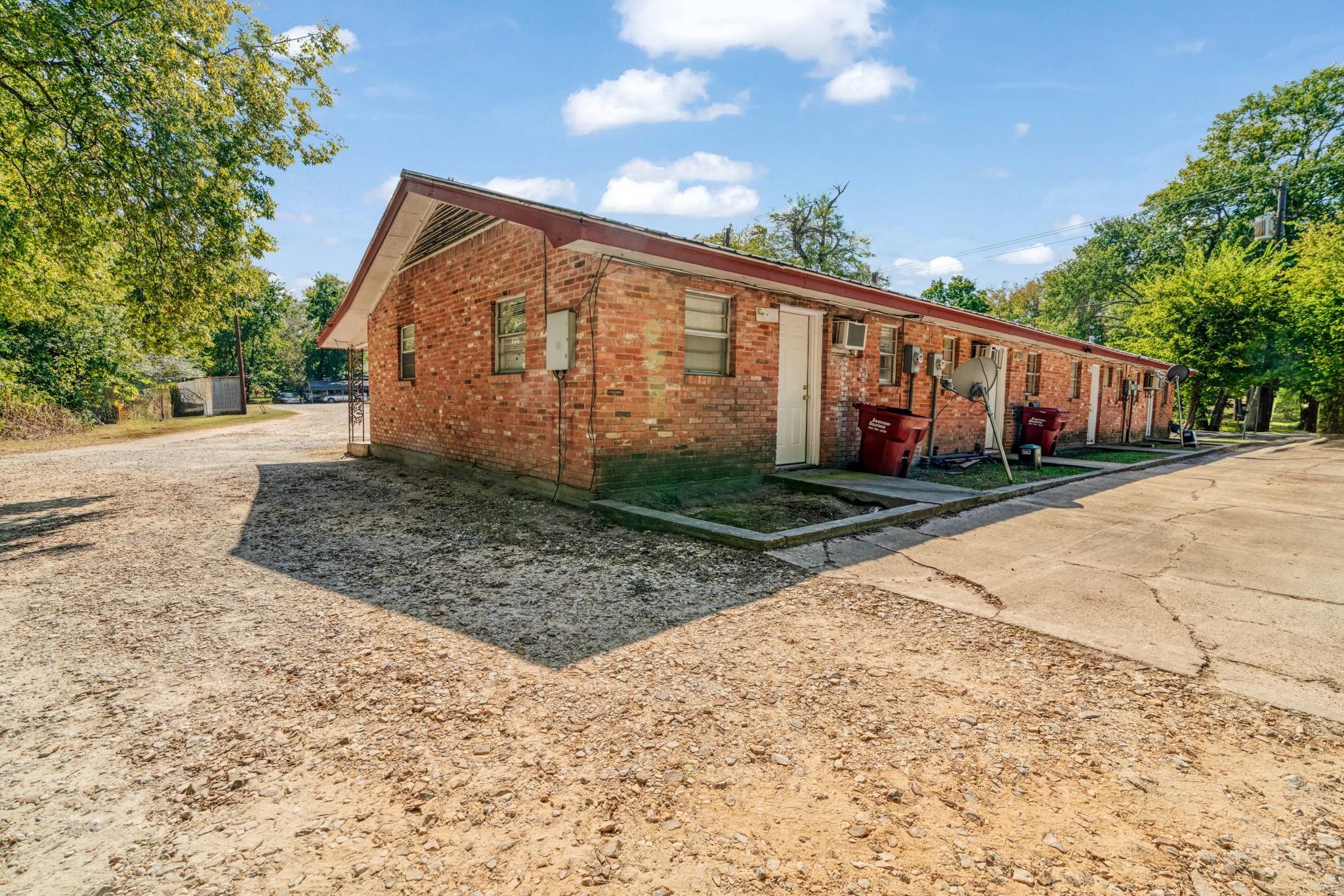 401 S Donoho Street Clarksville TX 75426
