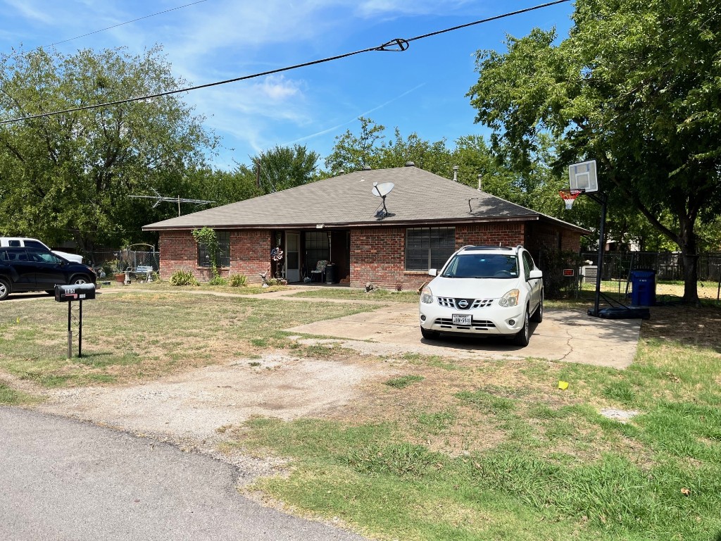 805 Elm Street Sanger TX 76266