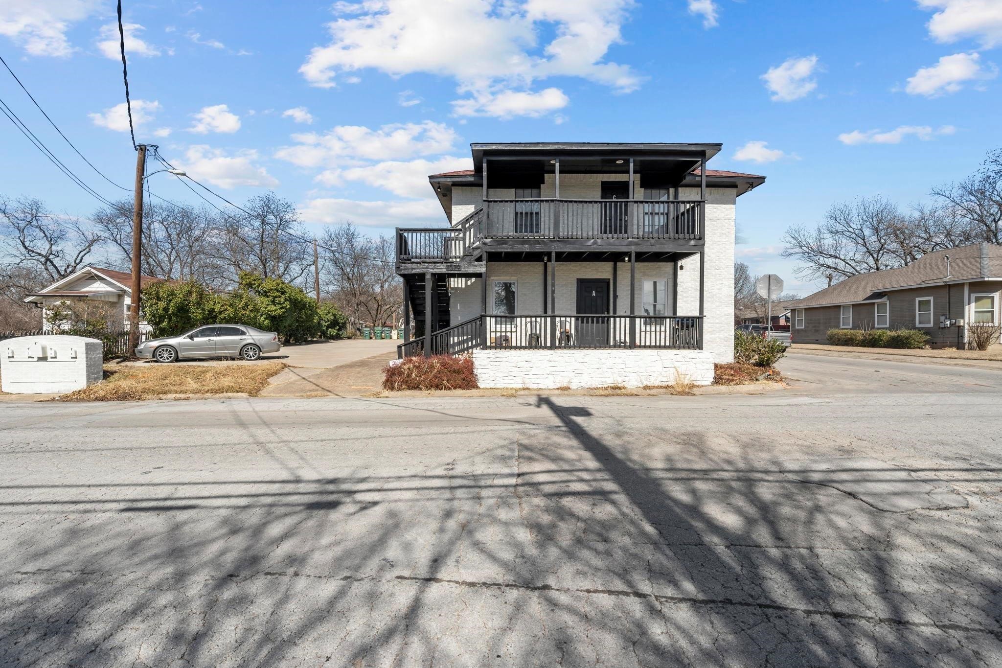 1029 E Hickory Street Denton TX 76205