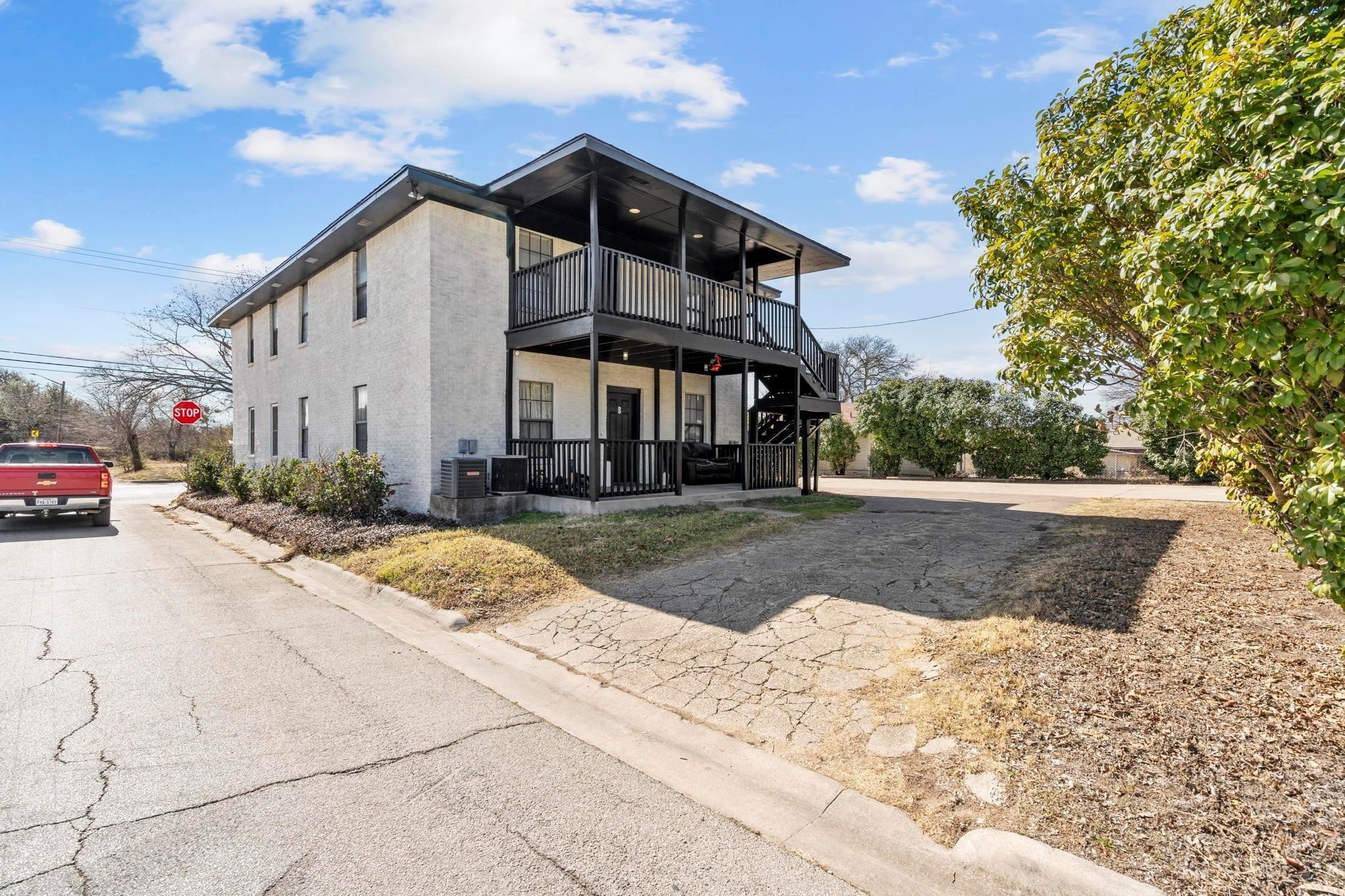 1029 E Hickory Street Denton TX 76205