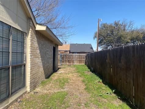 2423 Limestone Drive Arlington TX 76014