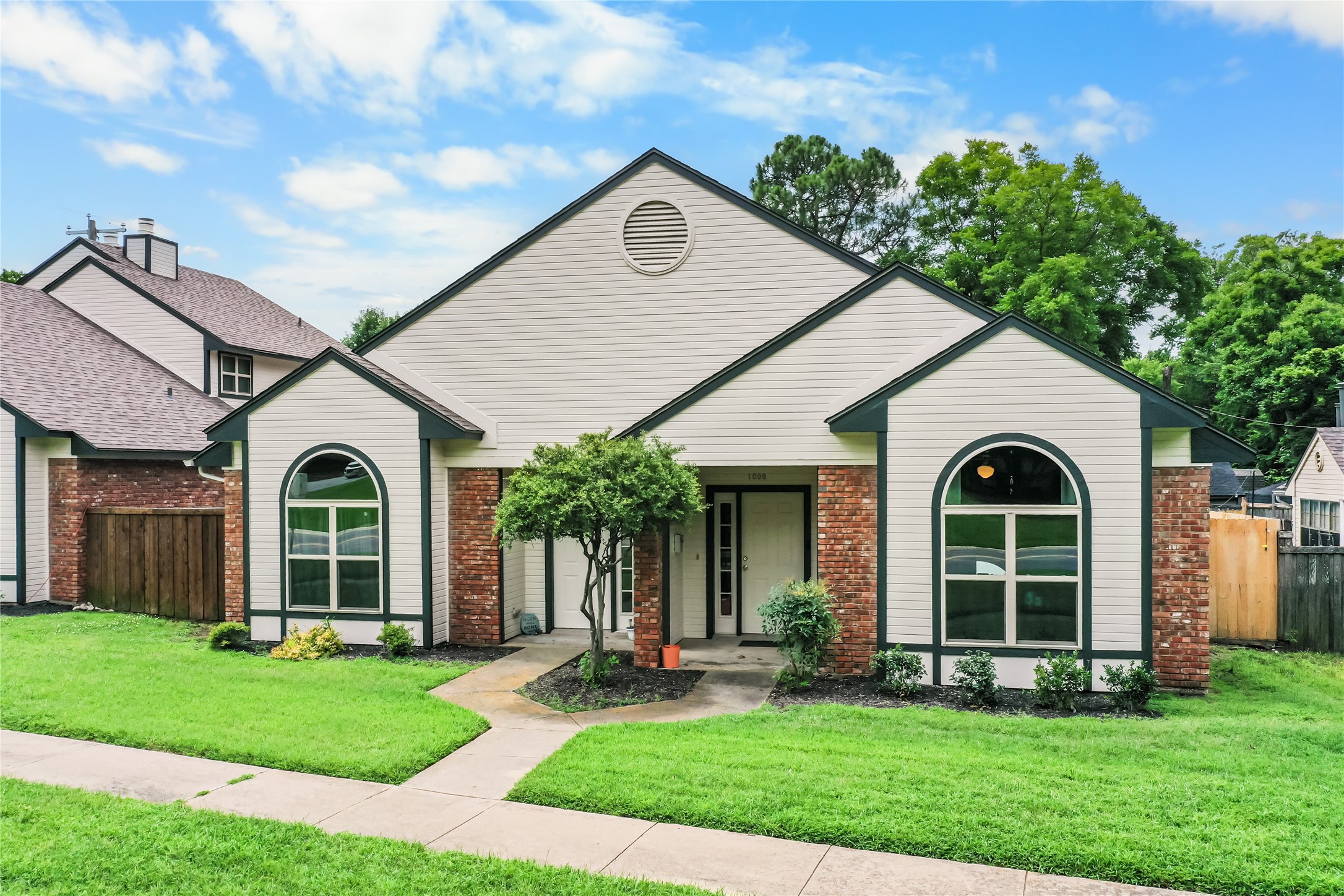 1006 W Washington Street Sherman TX 75092