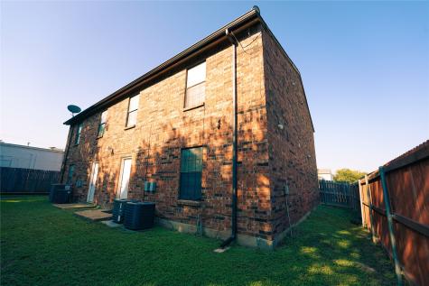 104 N Heights Drive Crowley TX 76036
