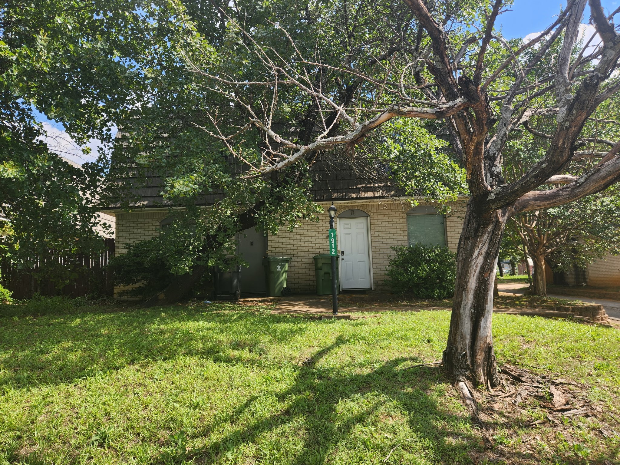 1912 W Sanford Street Arlington TX 76012