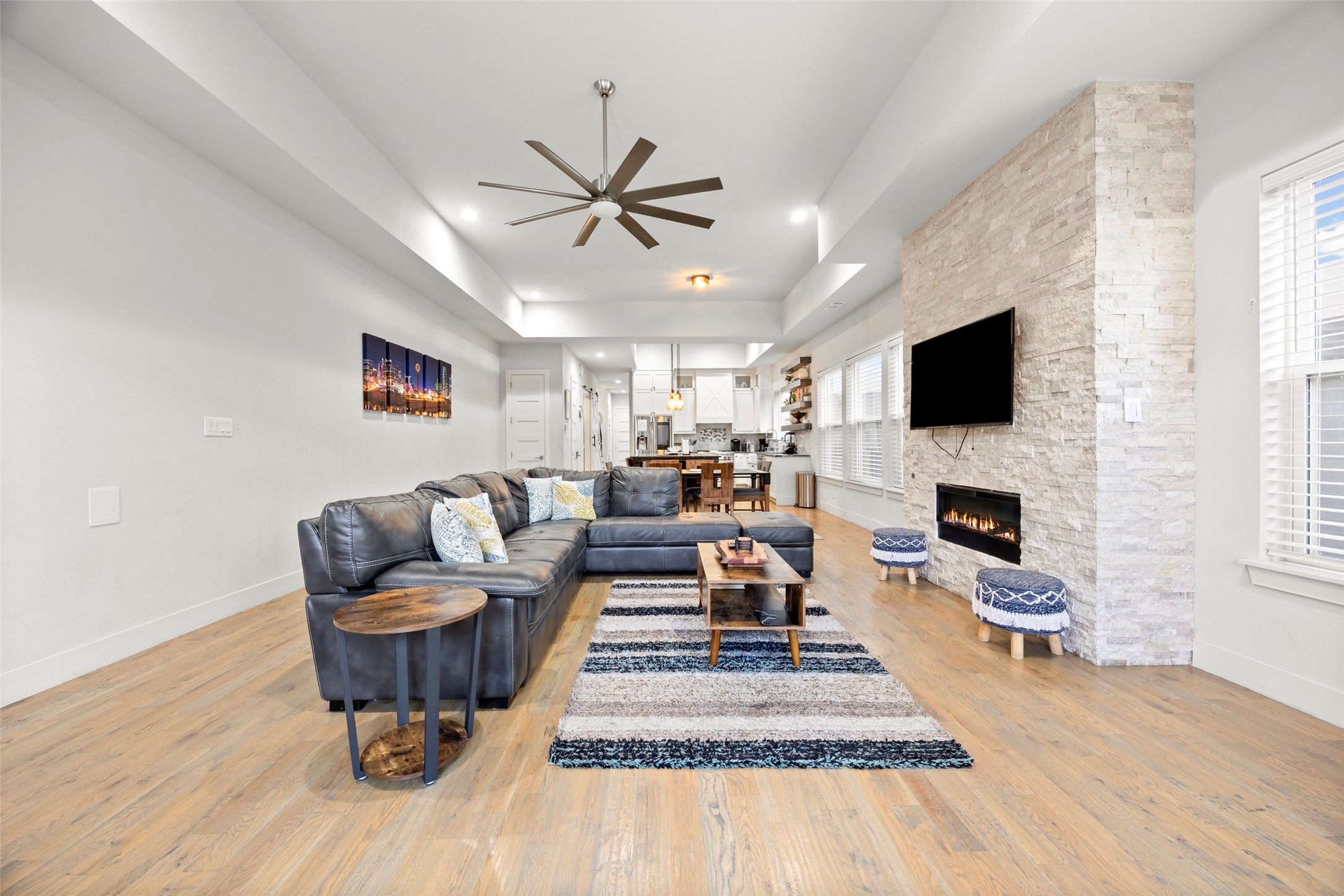2009/2011 N Prairie Avenue Dallas TX 75204