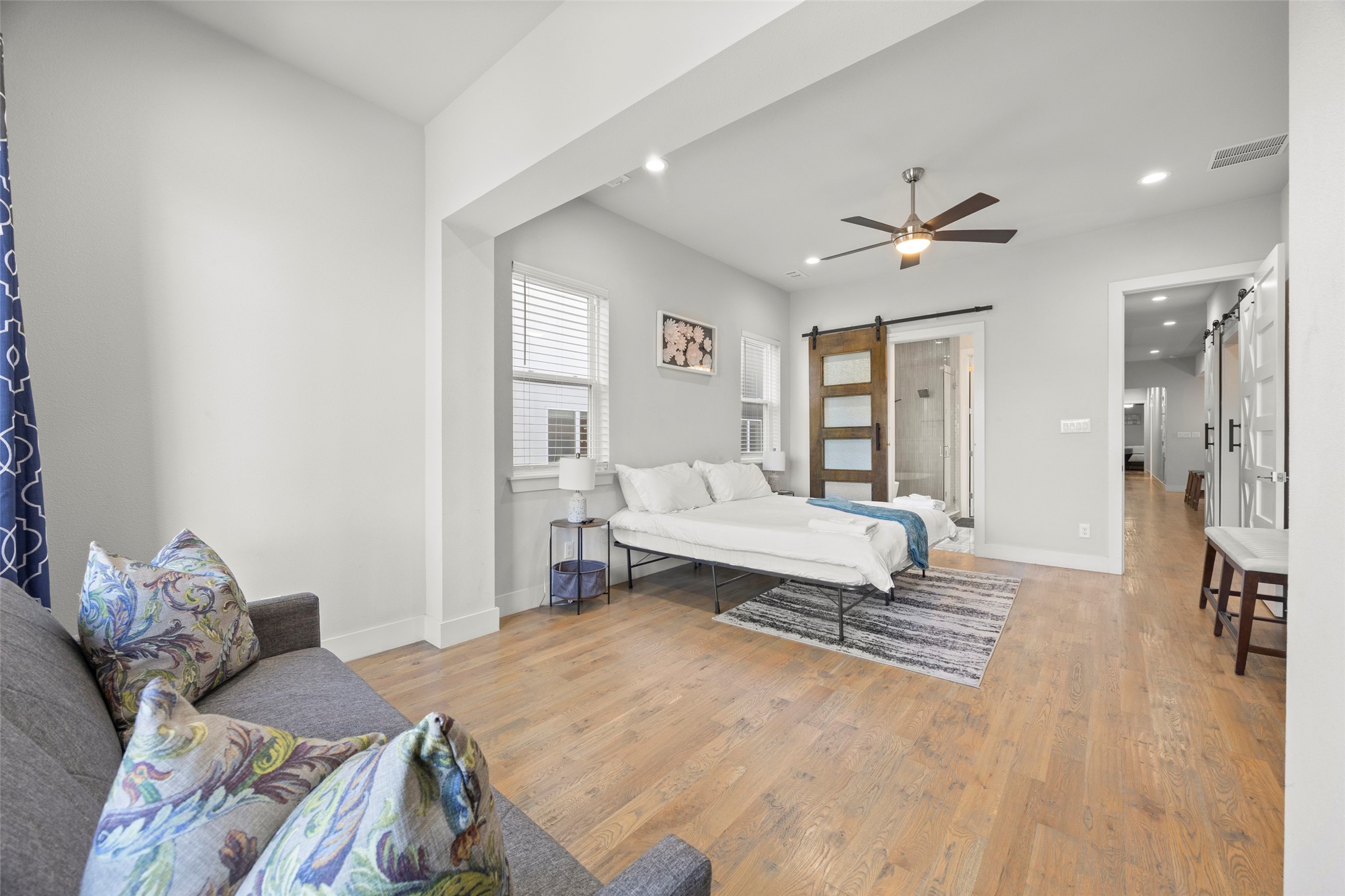 2009/2011 N Prairie Avenue Dallas TX 75204