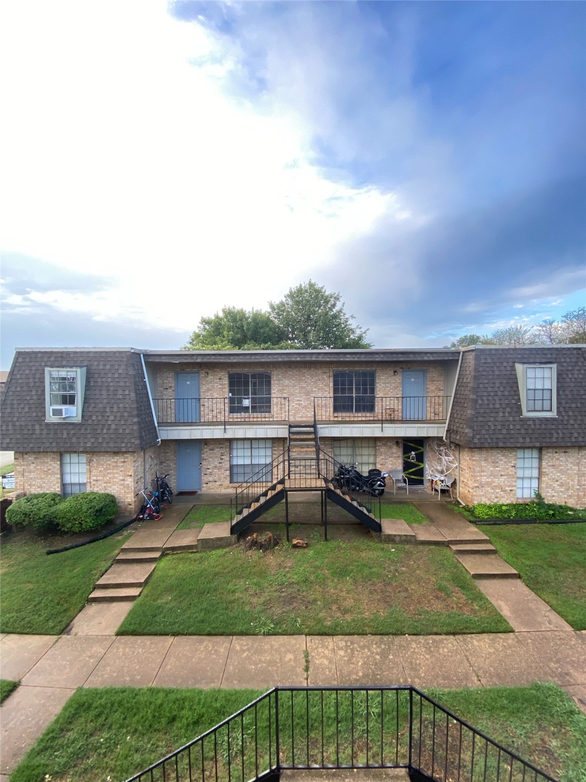 209 Vista Way Benbrook TX 76126